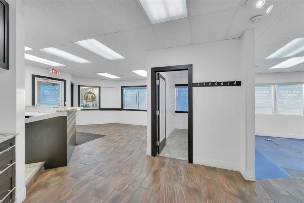 Picture for 1, 5116 52 Street 