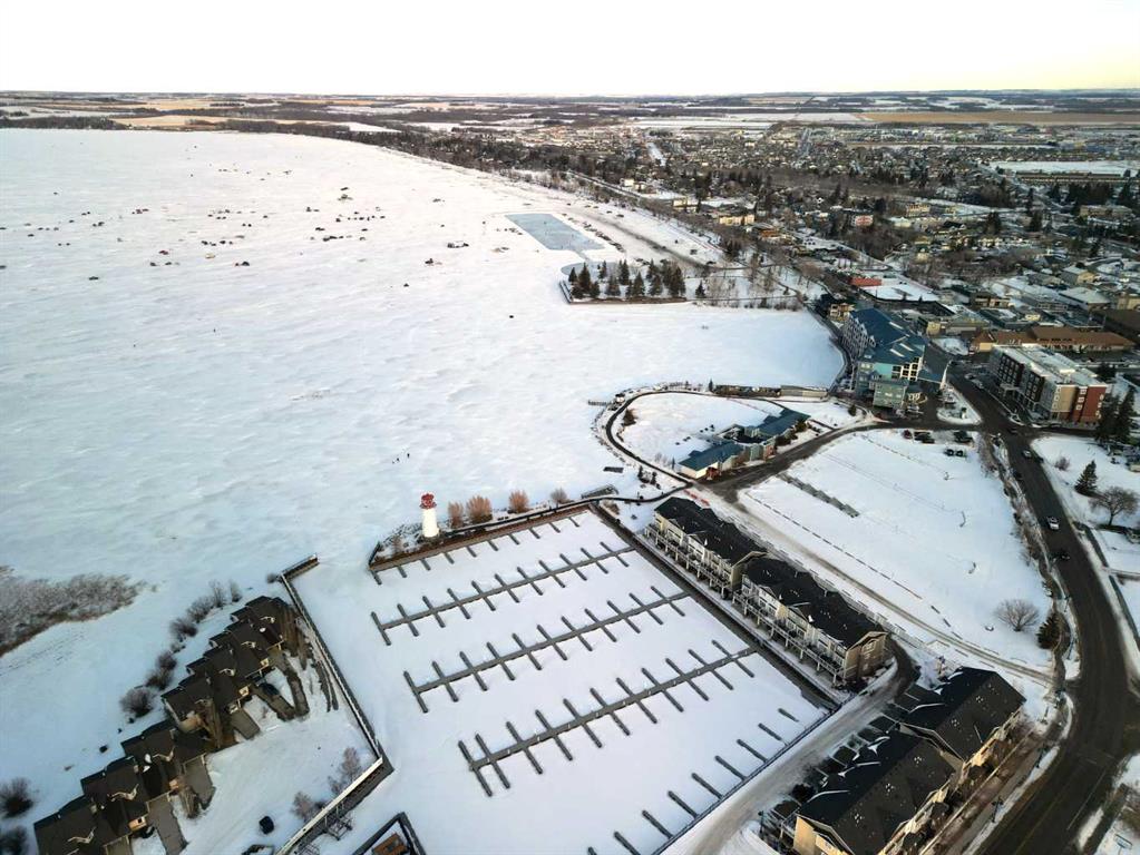 Picture for 26, 5230 Lakeshore Drive 