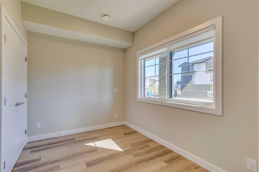 Picture for 104, 285 Chelsea Court 