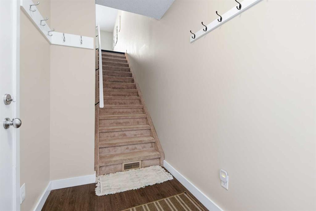 Picture for 202, 125 Caribou Crescent 