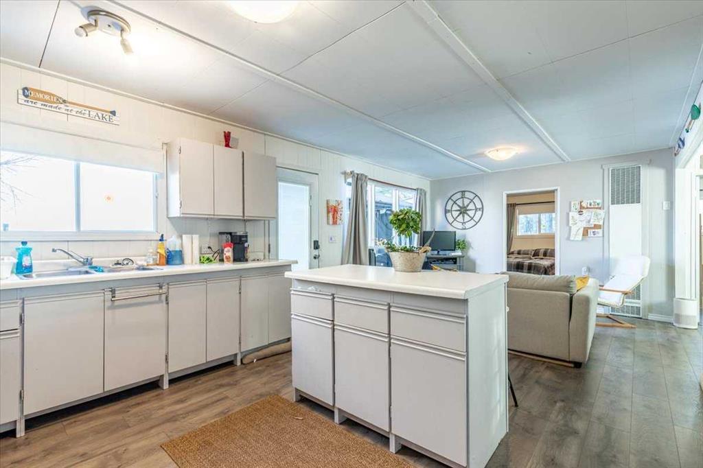 Picture for 125 Poplar Bay  