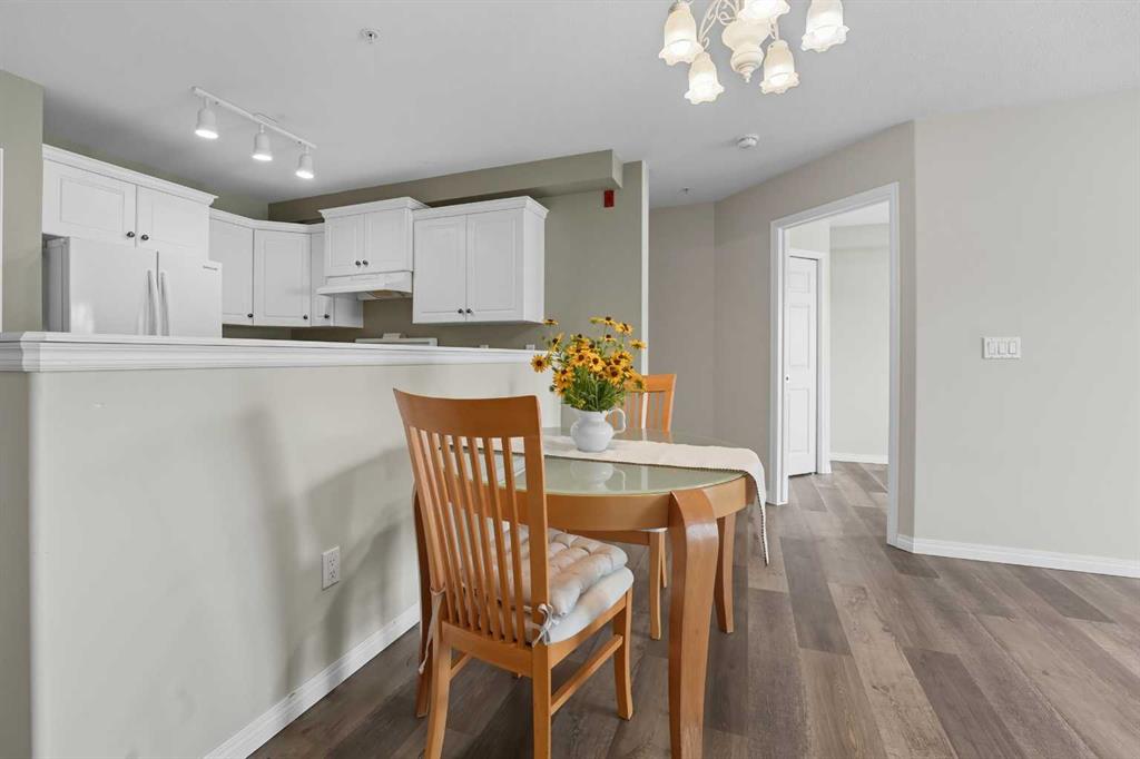 Picture for 208, 6118 53 Avenue 