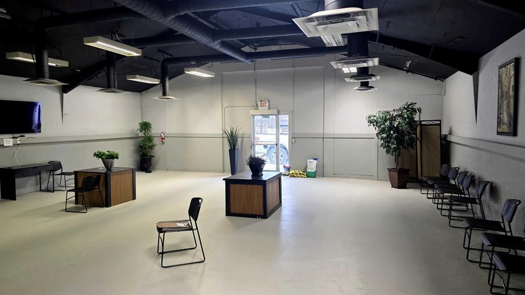 Picture for B, 5406 43 Street 