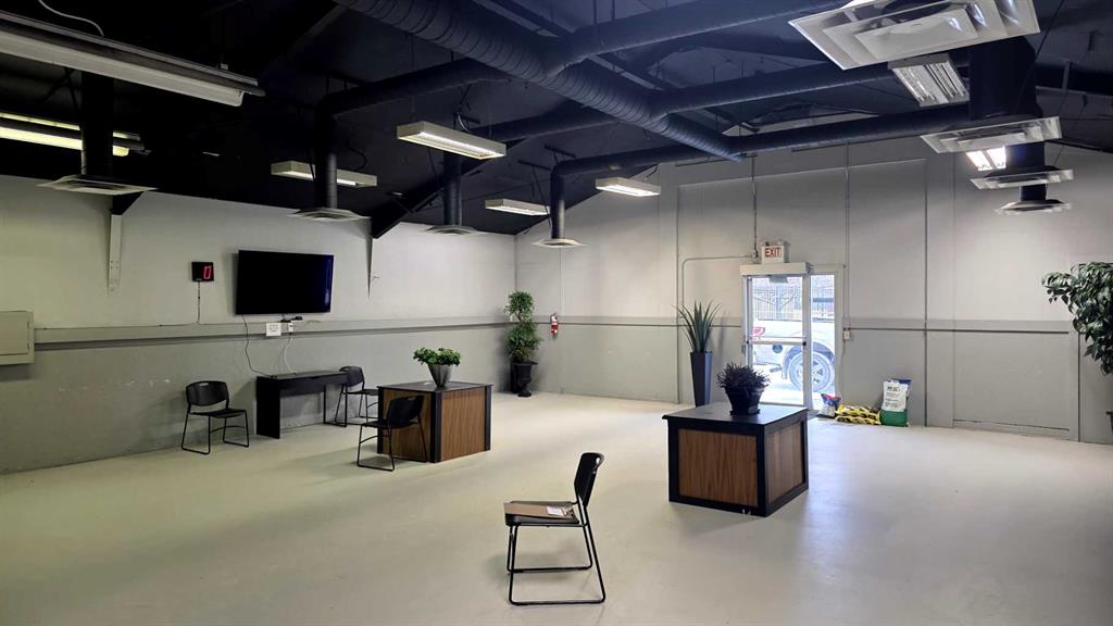 Picture for B, 5406 43 Street 