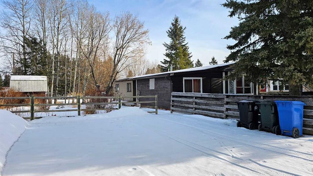 Picture for 207 4 Street NW