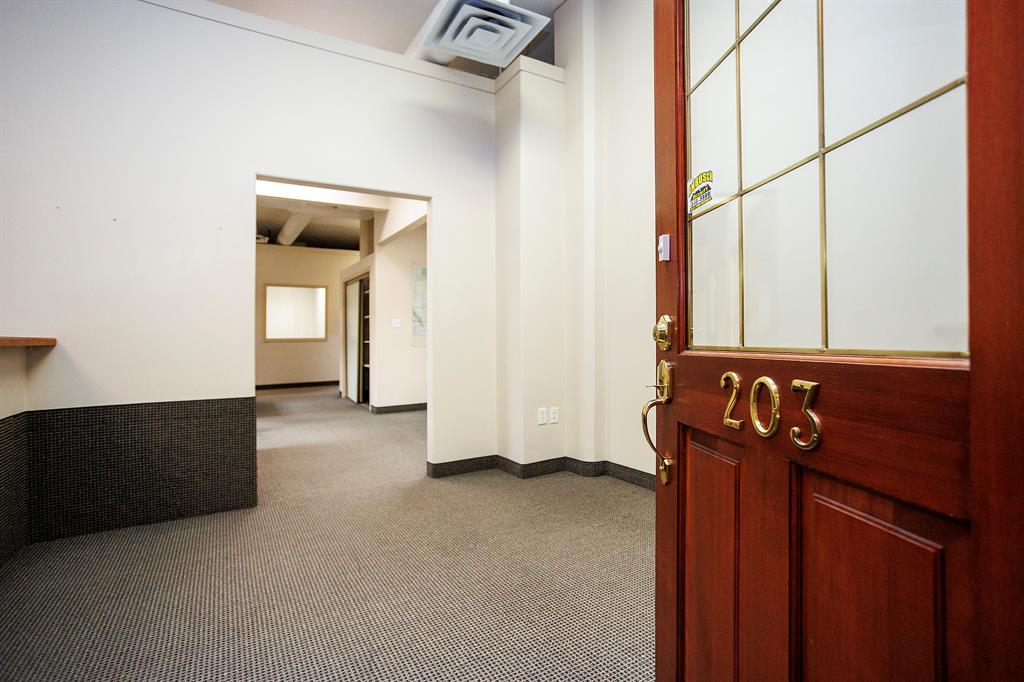 Picture for 203, 4807 50 Avenue 