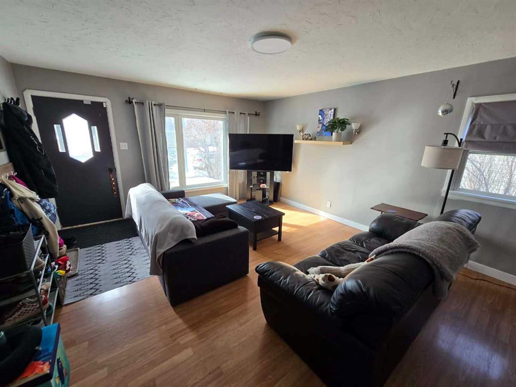 Picture for 5208 55 Avenue 