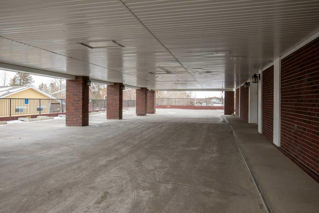 Picture for 206, 4707 50 Street 