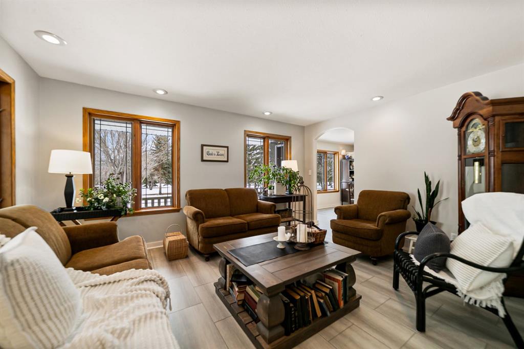 Picture for 45217 Range Road 202  