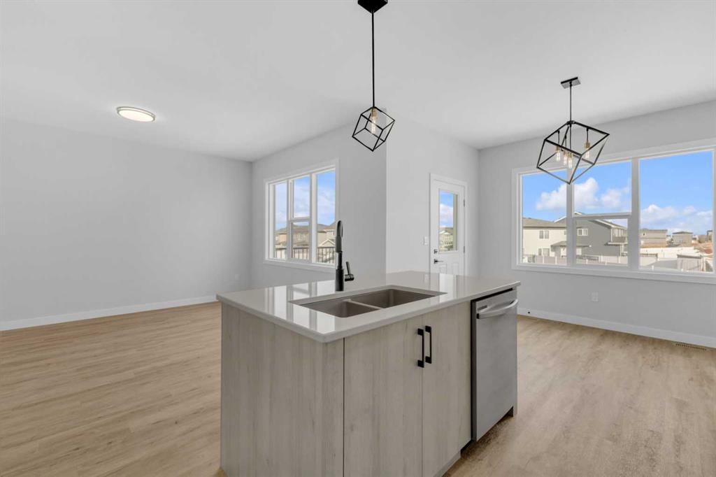 Picture for 6 Memorial Parkway 