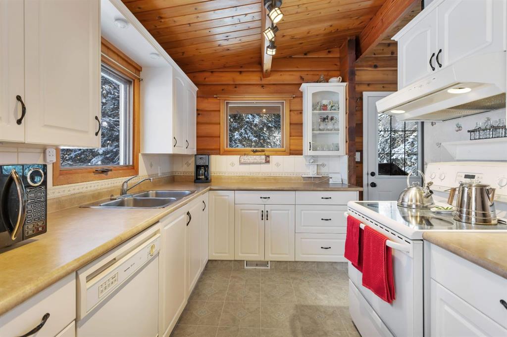 Picture for 35 FERRIER Drive 