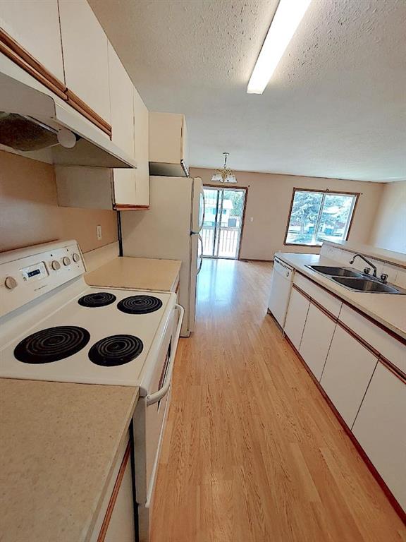 Picture for 3807 52 Street 