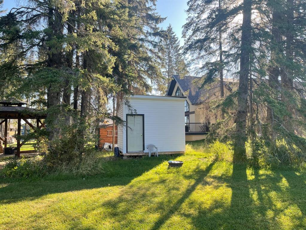 Picture for 400 465015 Range Road 63A  