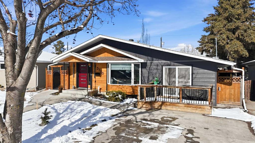 Picture for 5750 41 Street Crescent 