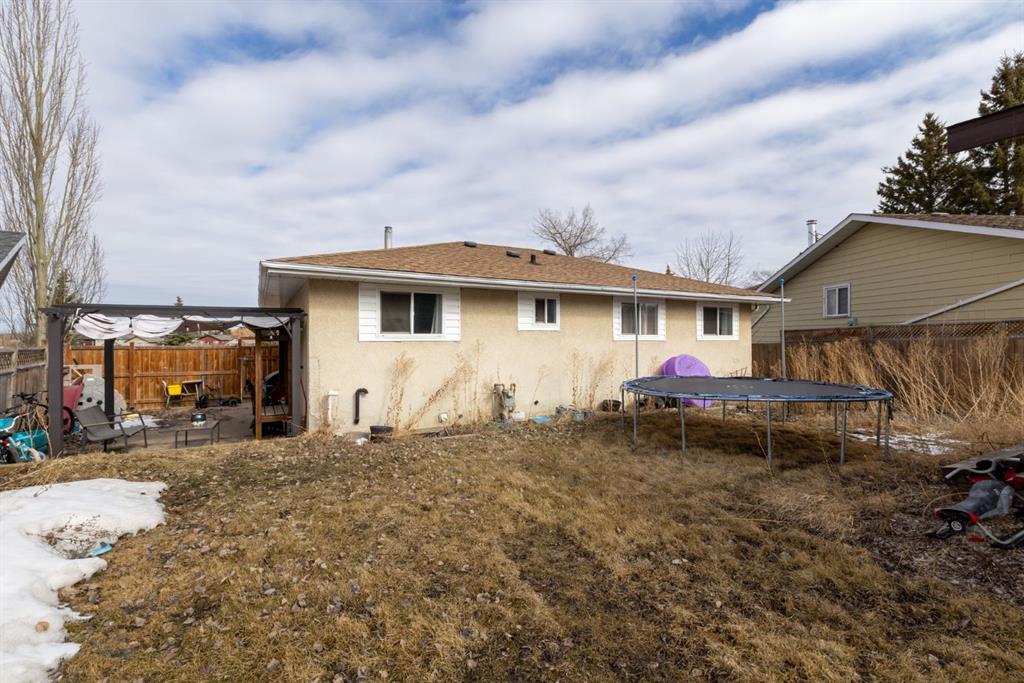 Picture for 4416 54 Avenue 