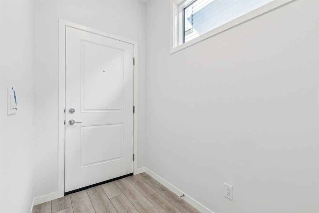 Picture for 70 Lucas Heath NW