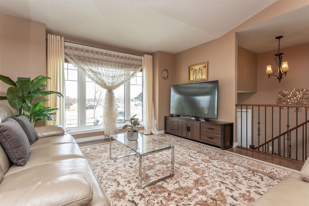 Picture for 229 Jaspar Crescent 