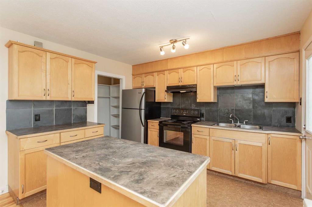 Picture for 5 Poplar Crescent 