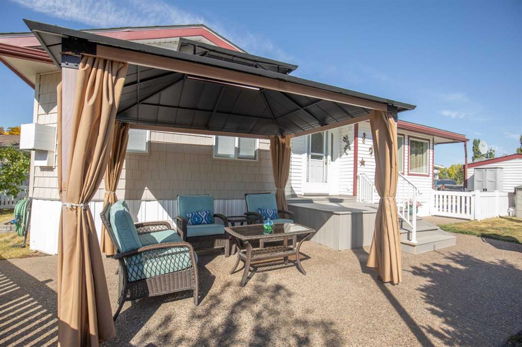 Picture for 3044, 35468 Range Road 30  