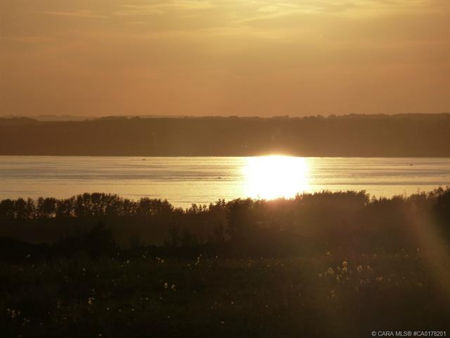 Picture for 14, 420069 Range Road 284  