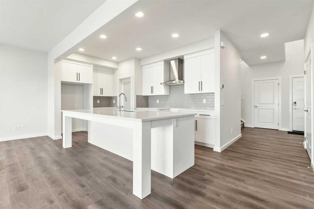 Picture for 8 Heritage Link 