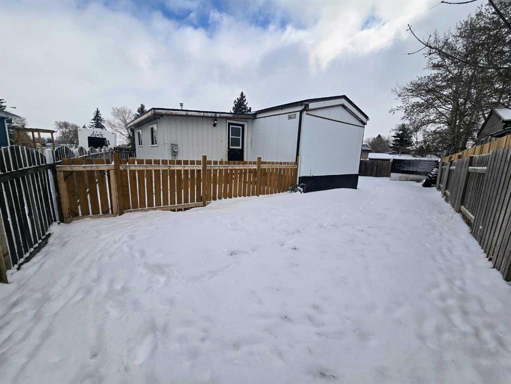 Picture for 6038 Spruce Crescent  