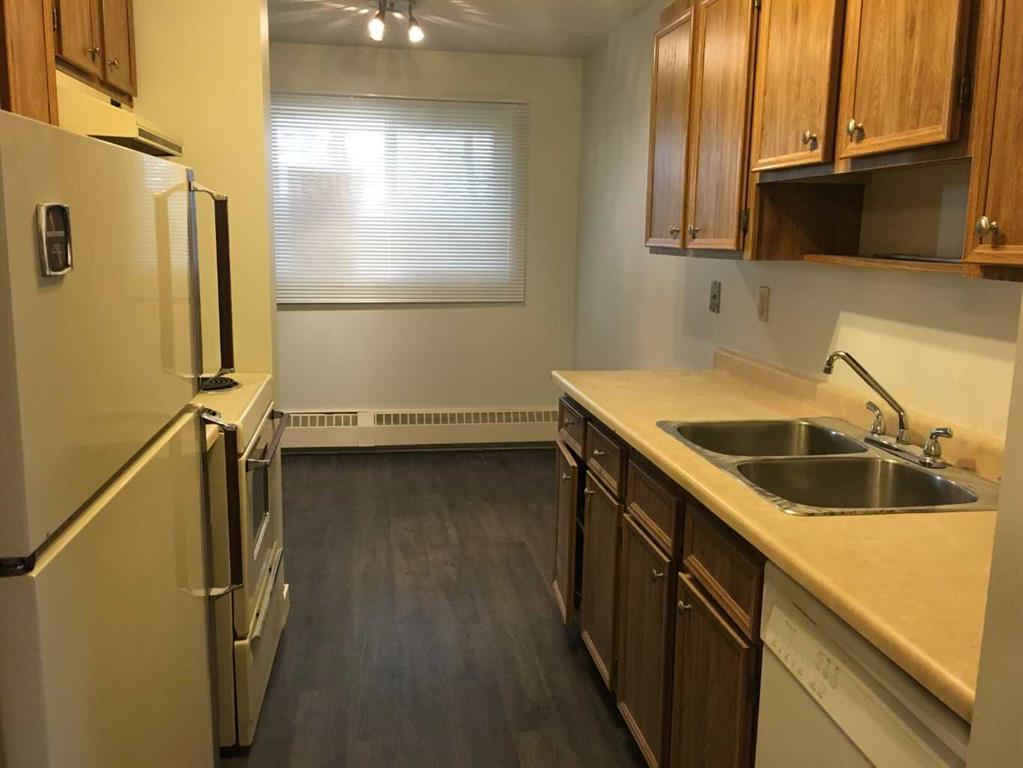 Picture for 302, 27 Bennett Street 
