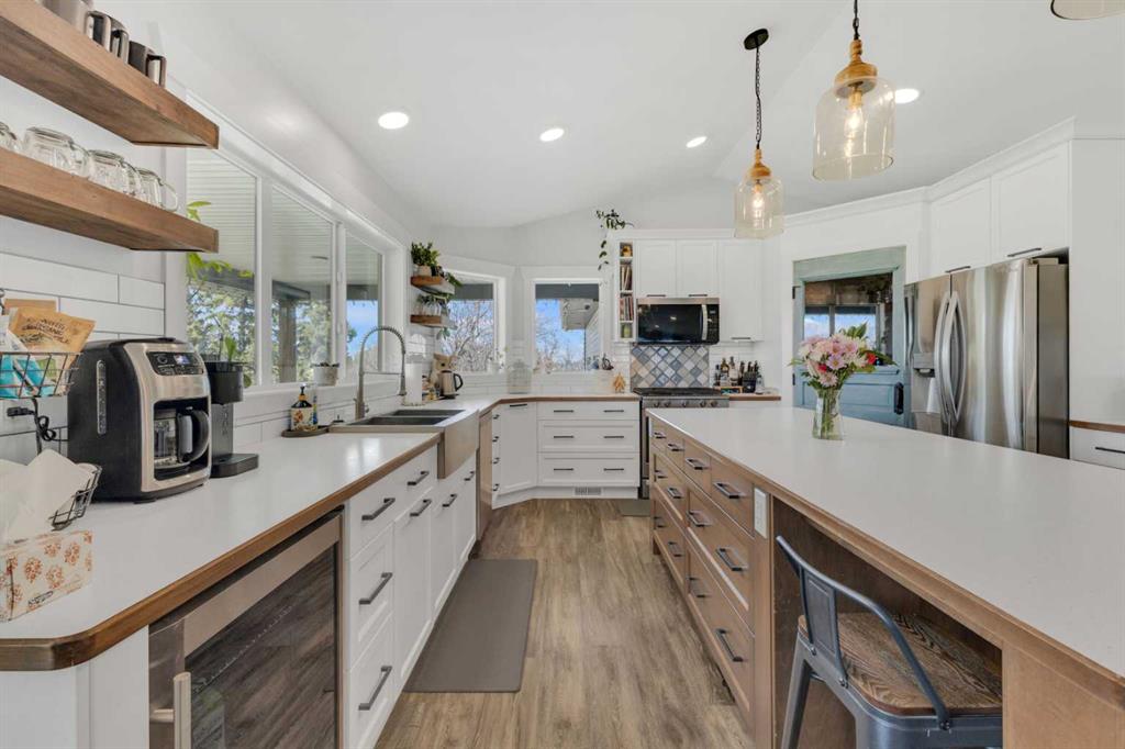 Picture for 39505 Range Road 252  