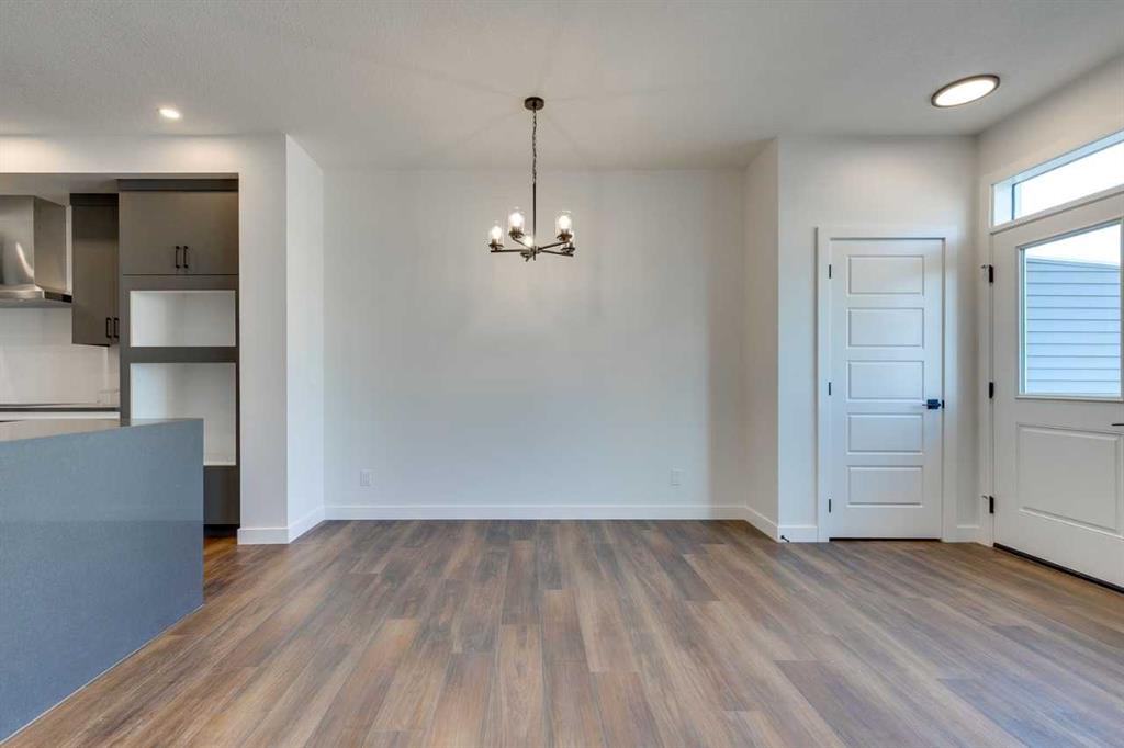 Picture for 182 Lanark Gate SE
