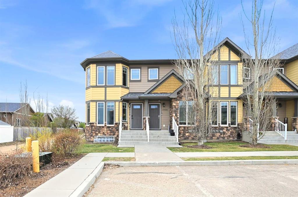 Picture for 1906, 30 Carleton Avenue 