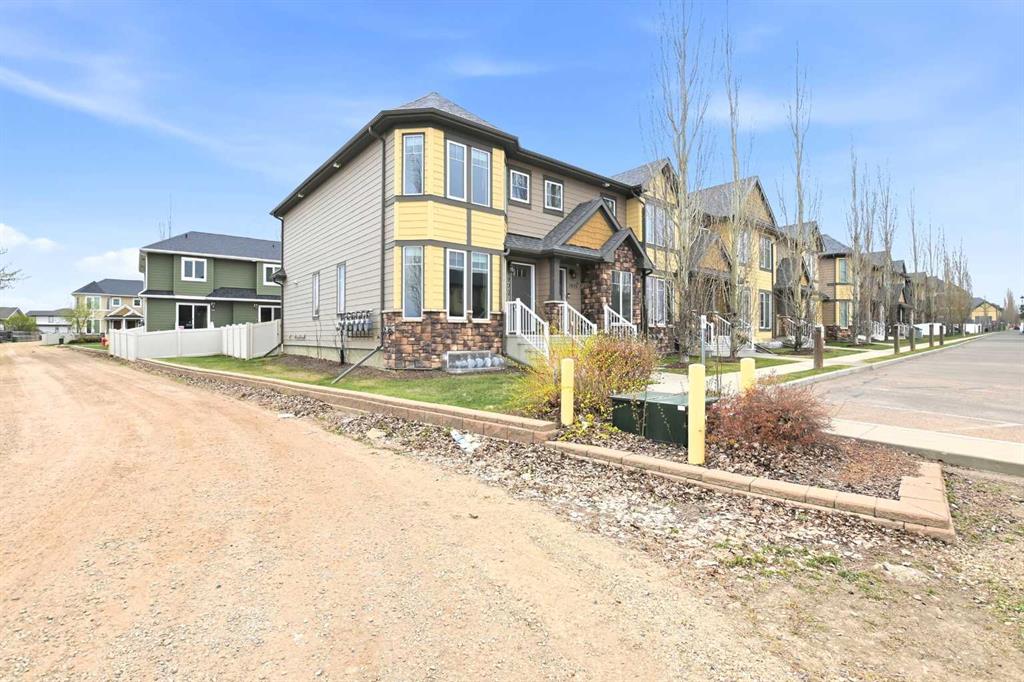 Picture for 1906, 30 Carleton Avenue 