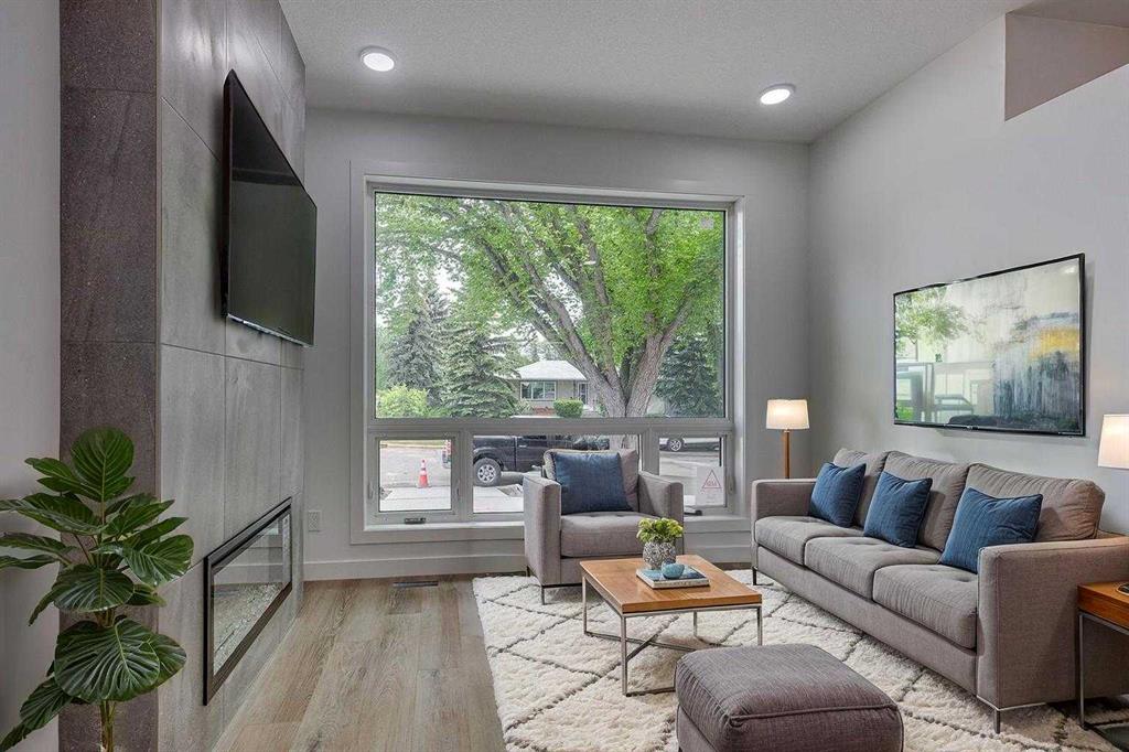 Picture for 2, 5537 51 Avenue 