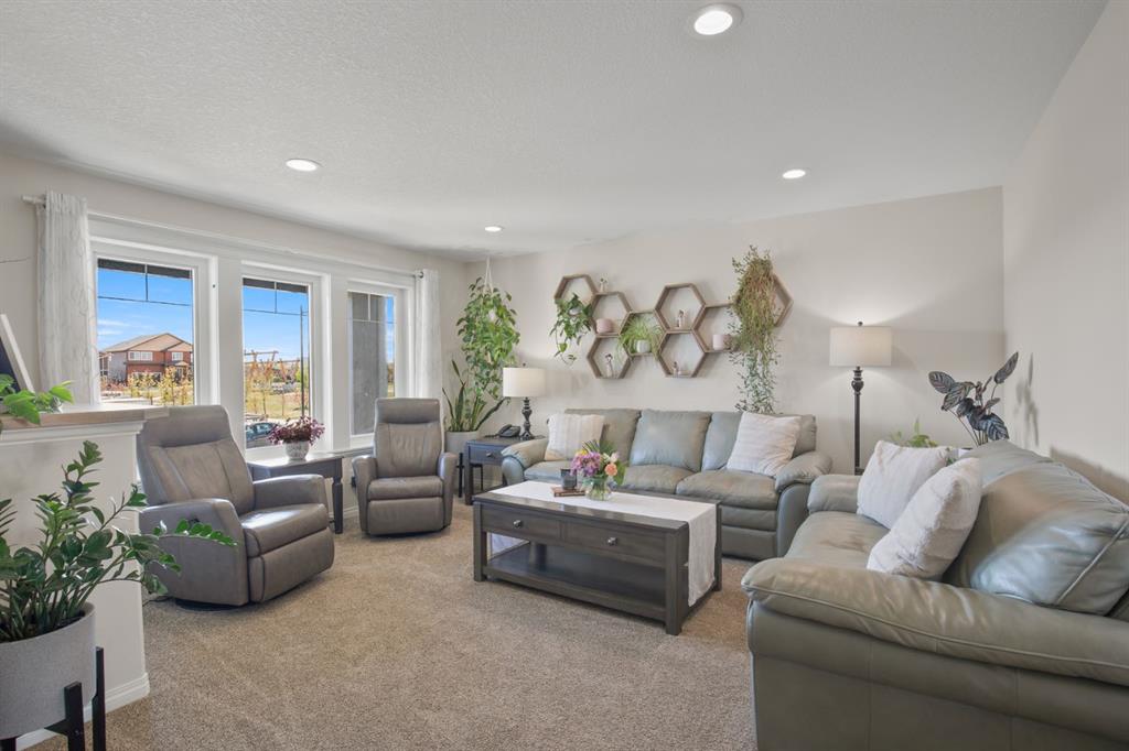 Picture for 14 Tagish Avenue 