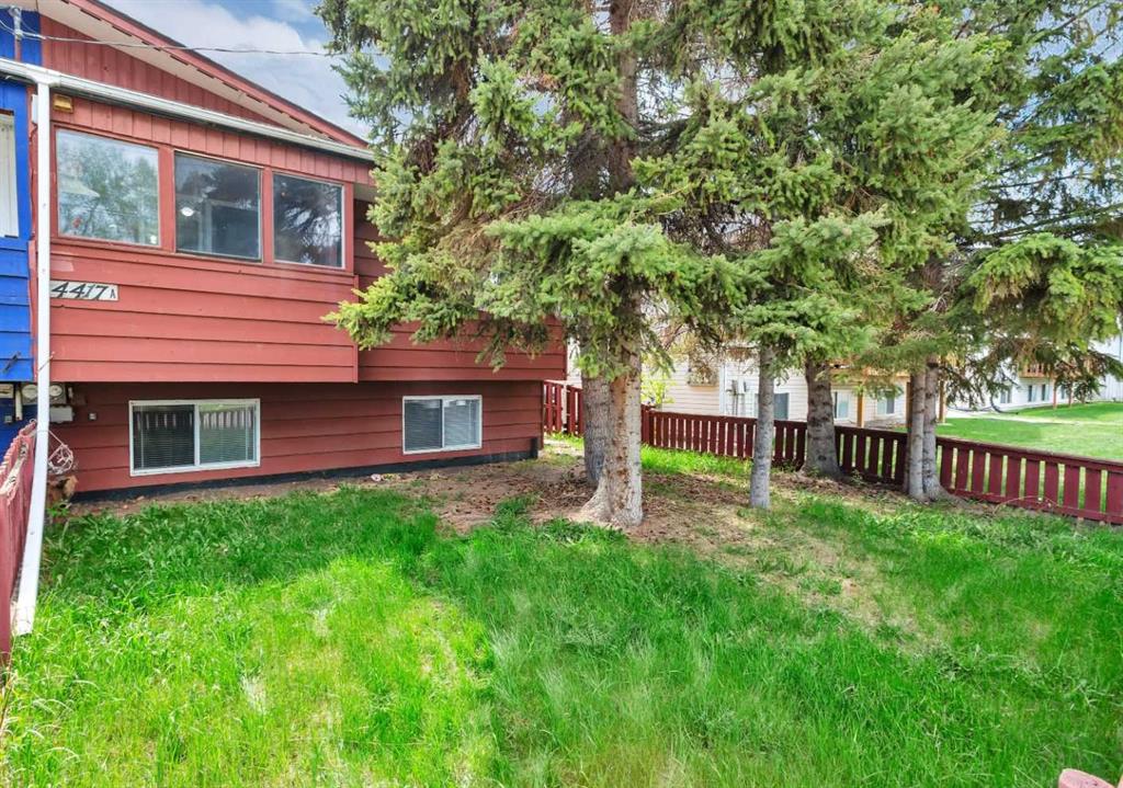 Picture for 4417A 47A Avenue  