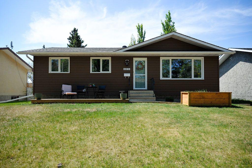 Picture for 4414 67 Street 