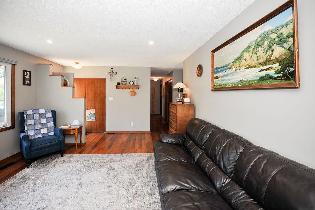 Picture for 4414 67 Street 