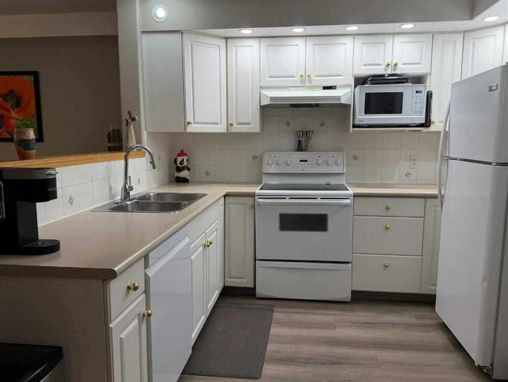Picture for 327, 4805 45 Street 