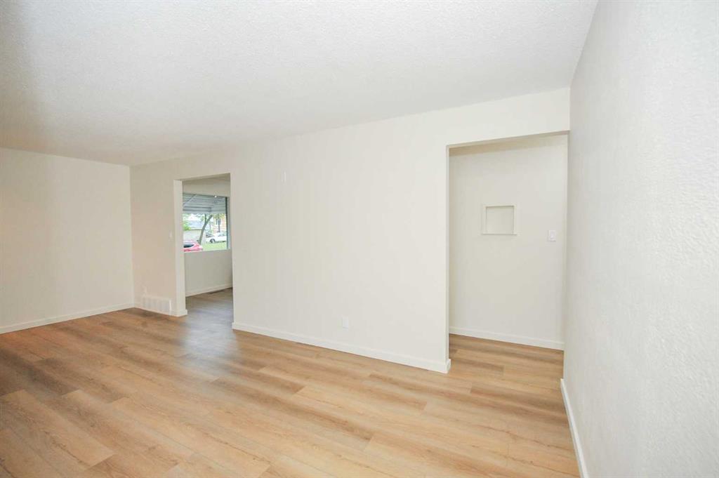 Picture for 4201 50 Avenue 