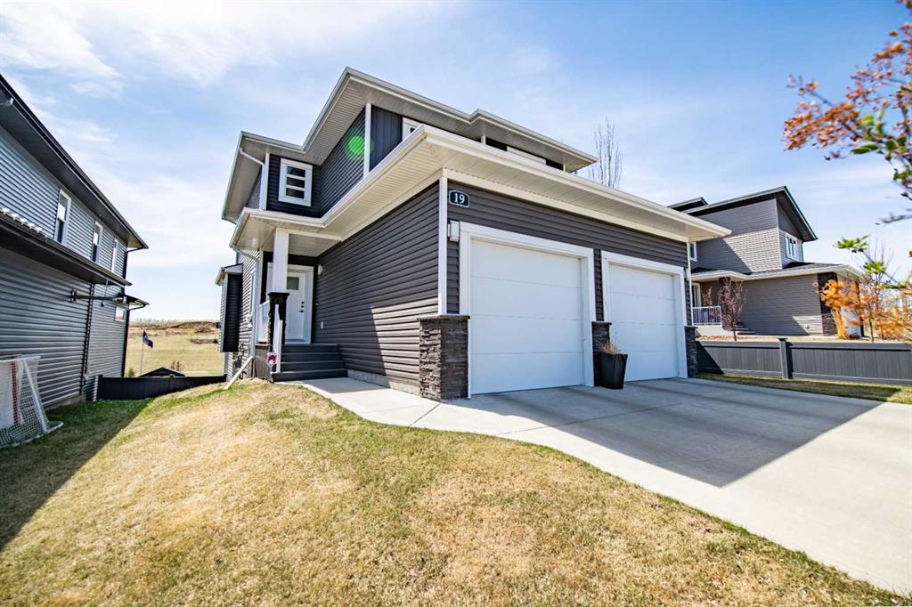 Picture for 19 Vanveller Way 