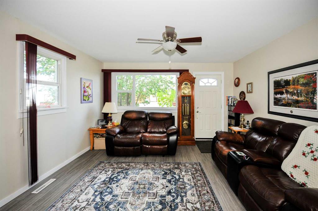 Picture for 5223 46 Street 