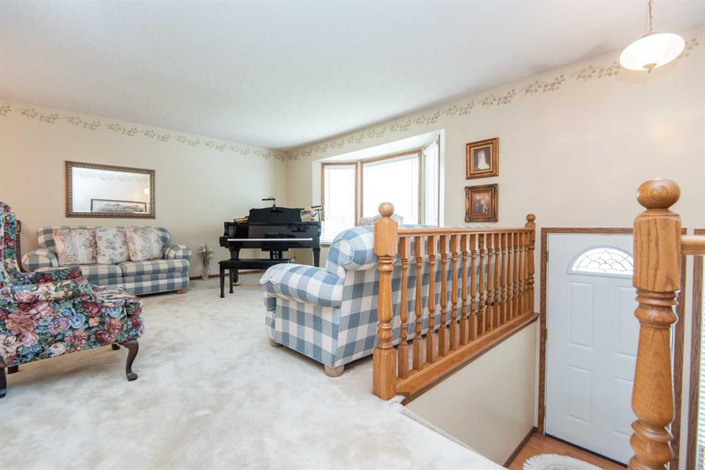 Picture for 44 Huget Crescent 