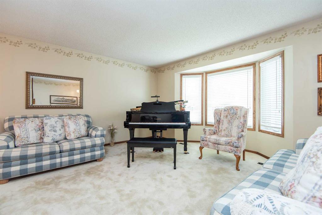 Picture for 44 Huget Crescent 