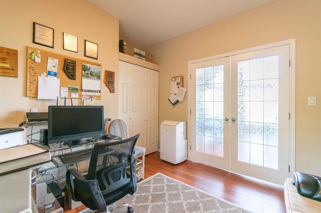 CIR Realty 1 Buffalo Way CIR REALTY , Rural Stettler No. 6, County of