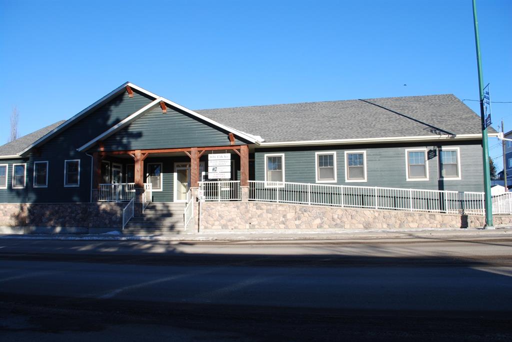 Picture for 2, 4616 47 Avenue 