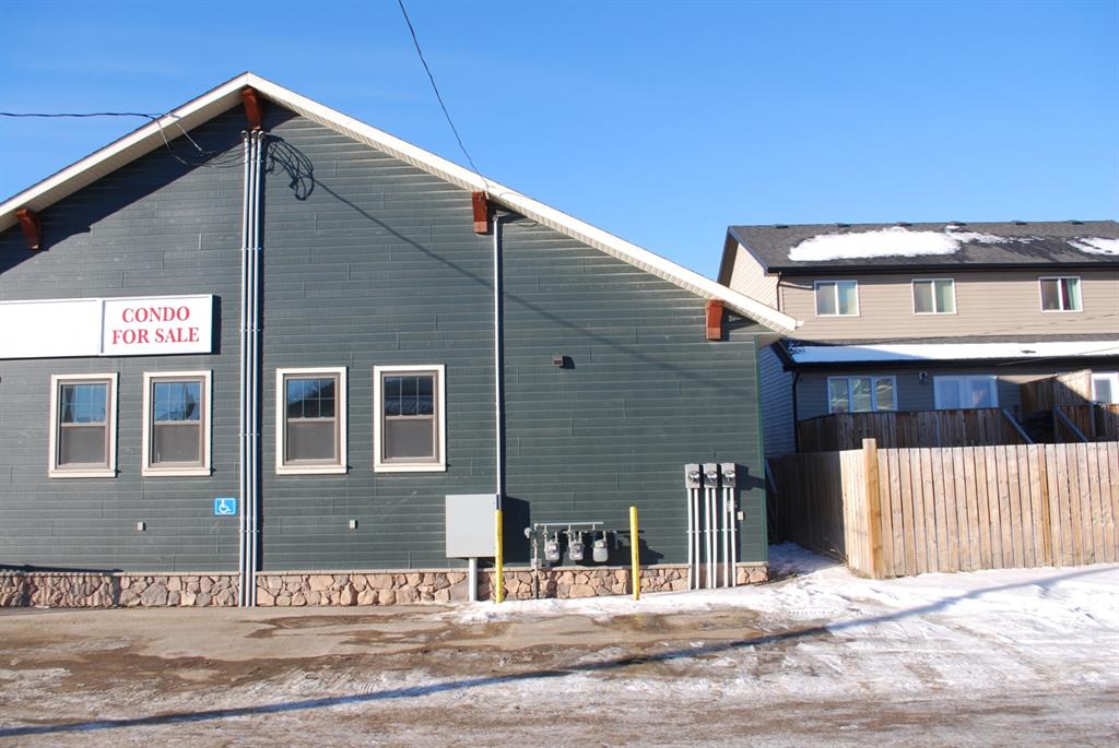 Picture for 2, 4616 47 Avenue 