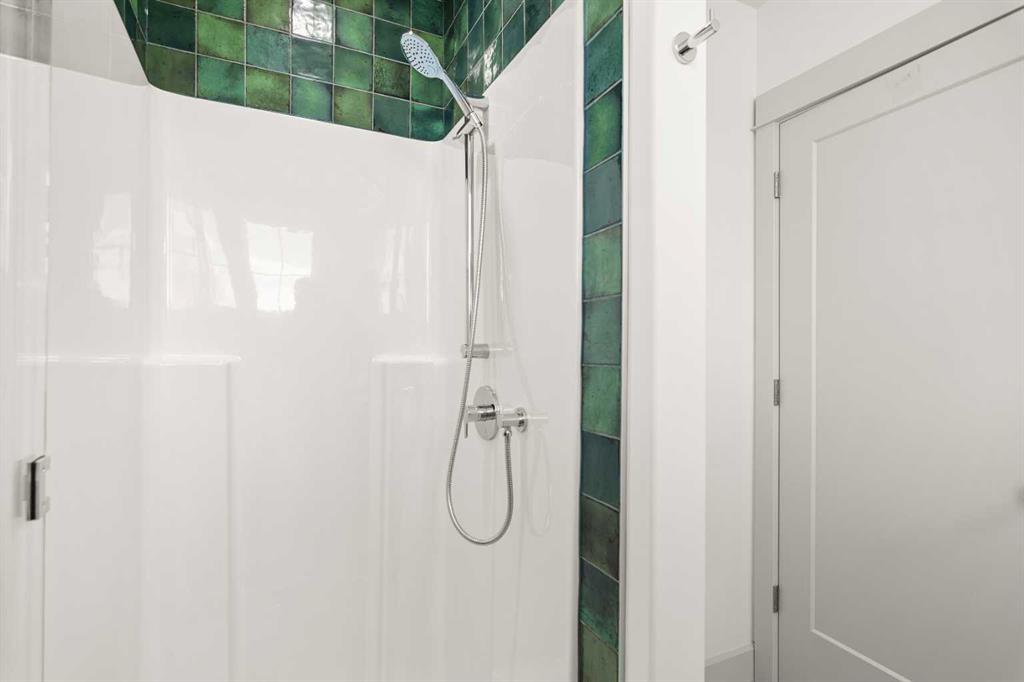 Picture for 1, 5032 48 Street 