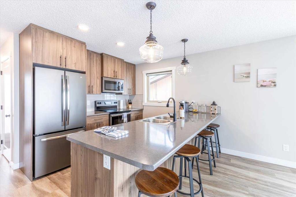 Picture for 33 Lakeshore Drive 