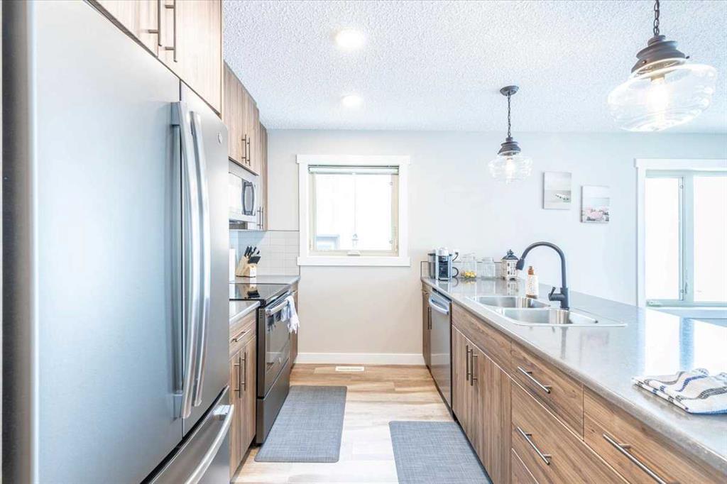 Picture for 33 Lakeshore Drive 