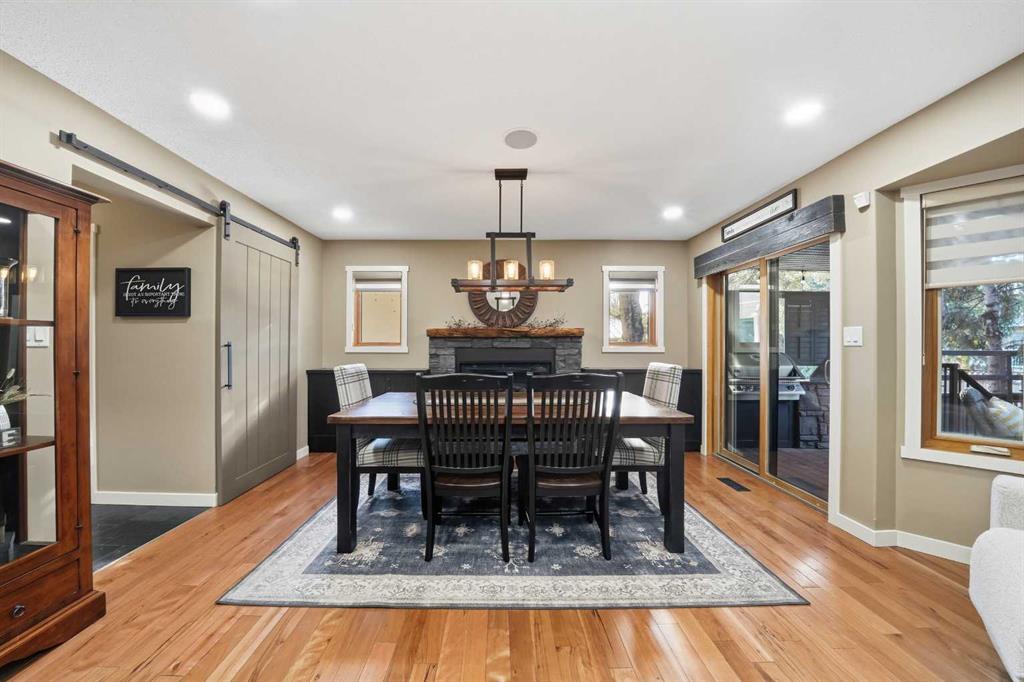 Picture for 3520 44A Avenue  https://www.cirrealty.ca/reb/cara/2/A2266012_8.jpg