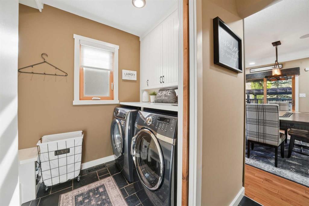 Picture for 3520 44A Avenue  https://www.cirrealty.ca/reb/cara/2/A2266012_9.jpg